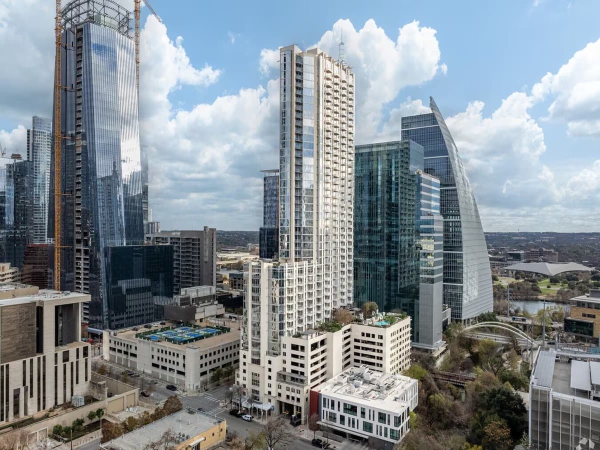 360 Condominiums in downtown Austin