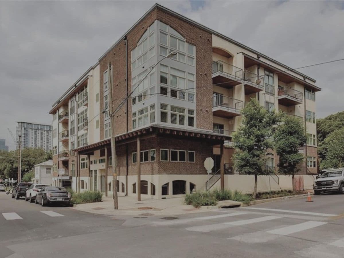 Celia's Court exterior