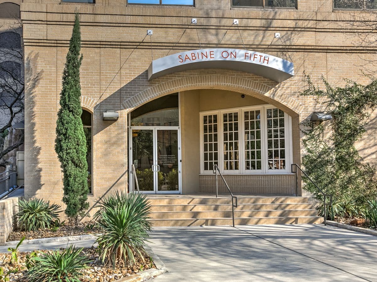 Sabine on 5th in downtown Austin