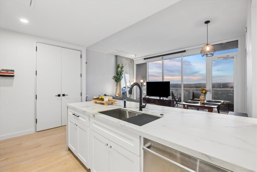 The Independent - Downtown Austin Off-Market Condo Listing
